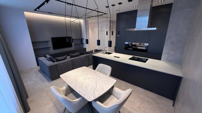 Продам 3 ком.квартиру с ремонтом ЖК Comfort City  ,Комфорт Сити - фото 1