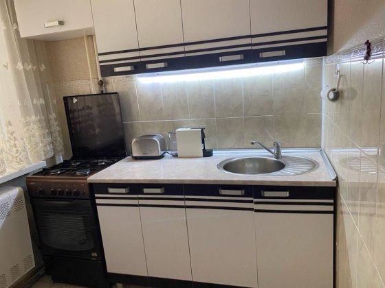 Продам 2 кім в центрі Житомир