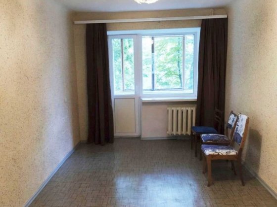 Продам 2-к на середньому поверсі пр. Науки/Гагаріна. Сертифікат. Дніпро