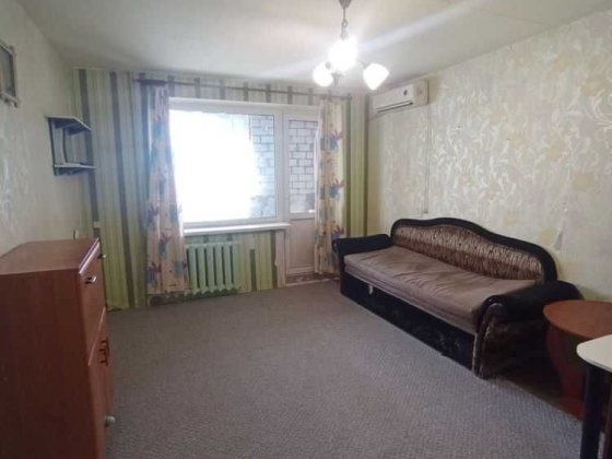 Продам 1 кімнатну квартиру на ж/м Ломівській (Фрунзенський). Дніпро