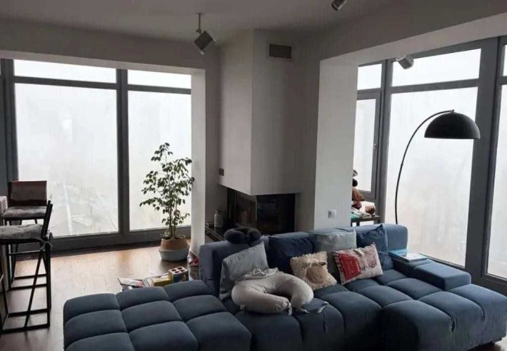 Продам 2-кімнатну квартиру 92, 9 м² на вул. Архітектора Олега Петрова - фото 1