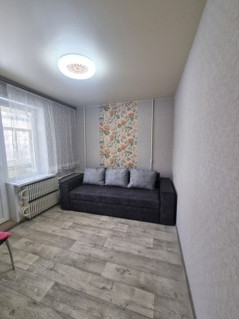 Продам чешку на Парусе ,косметический ремонт - фото 1