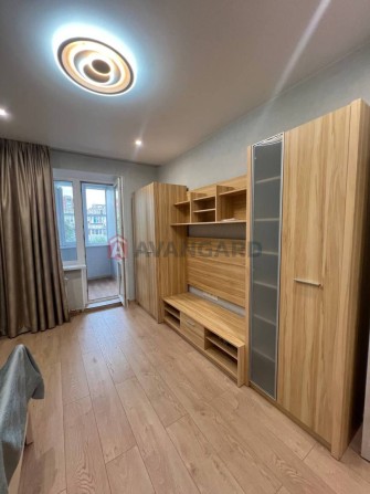 Продам 3 кв Тополь 1 с ремонтом 56000$ - фото 1