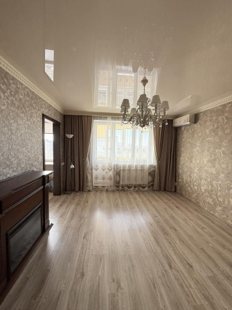 Продам 3х кімнатну квартиру в центрі. - фото 1