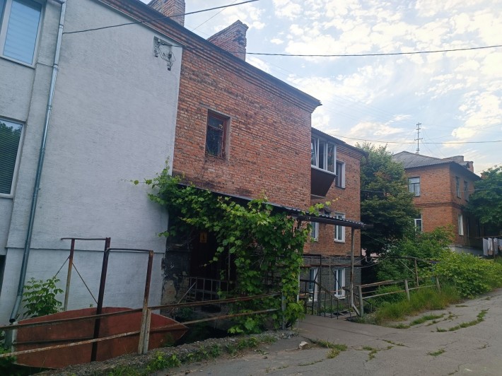 продаж двух кімнатної квартири у центрі - фото 1