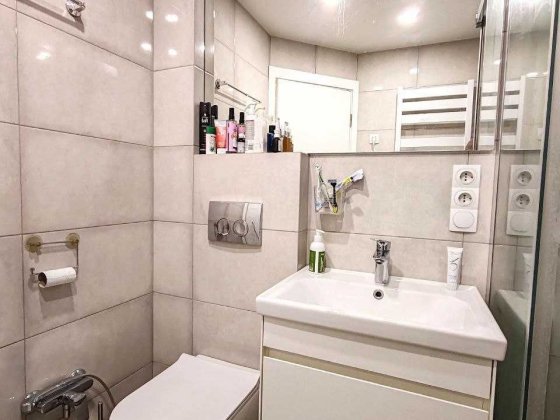 Продам 2-х к. квартиру в центре с ремонтом. Дніпро