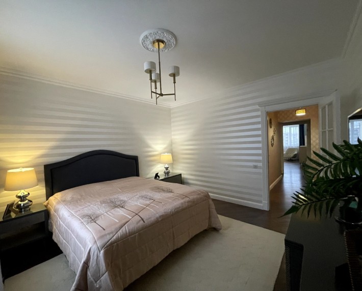 Елітна 3-х кімнатна квартира 99м² в центрі міста - фото 1