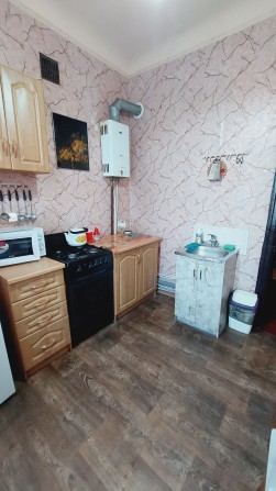 Продам 2-х кімнатну квартиру на пр. Мануйловський 5. - фото 1