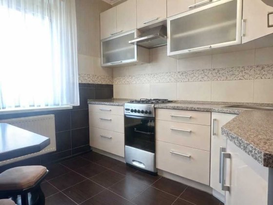 Продам 3к квартиру с ремонтом на Тополе Днепр