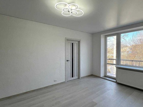 Продаж 2к двокімнатна квартира  АГВ Ремонт Ближнє Замостя Винница