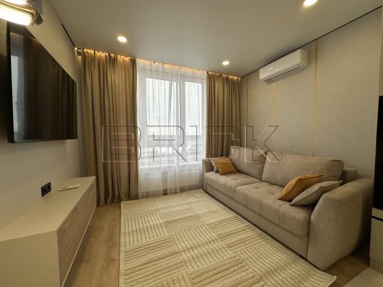 Варшавський 3, Олександра Олеся 27А, Ретровіль, Виноградар, Продаж