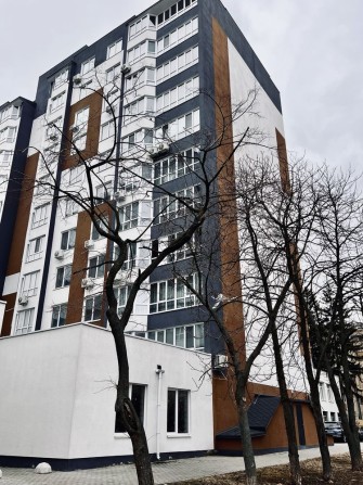 Центр! Видова 3 кімнатна квартира в новобудові біля Любави - фото 1