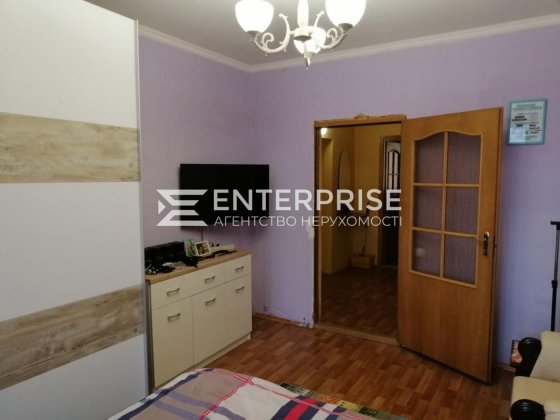 Продаж 3к квартири вул. Озерна, Оболонський район Київ