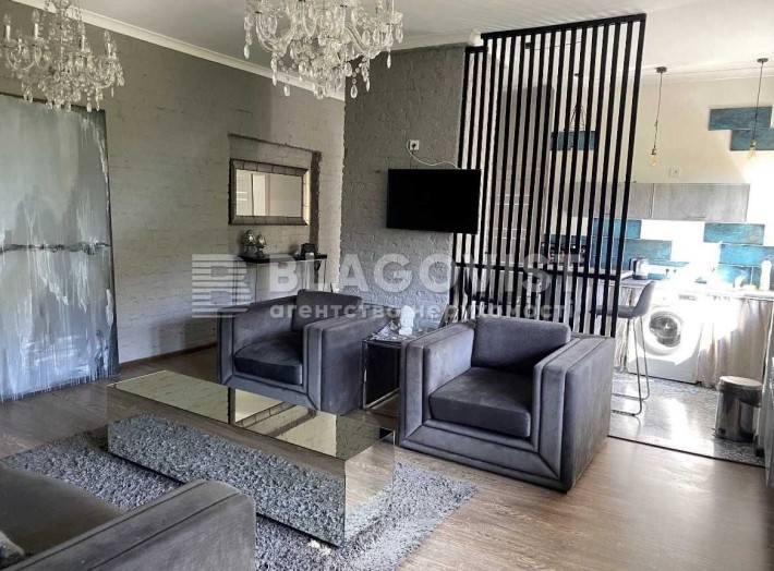 Продам 2к квартиру, сталінку на Круглоуніверситетський - фото 1