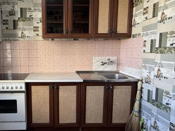 Продам 3 кім квартиру Троещина Драйзера Киев