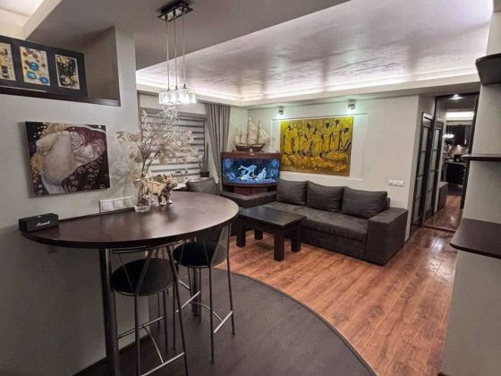 3-к квартира з ремонтом біля метро Лівобережна | Русанівська набережна Киев