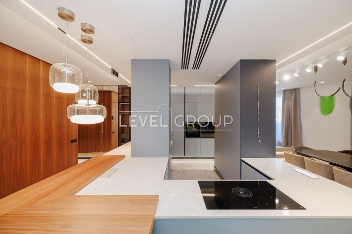 Унікальна квартира з терасою — 177 м² простору, стилю та комфорту - фото 1