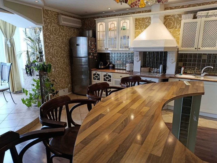 5-и кімнатна квартира з ремонтом. Пр-т Івасюка Володимира 20Б. - фото 1