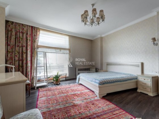 Продаж 3к 130м2 Панорама на Печерську Коновальця 44а Автономна Видова Київ