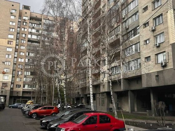 Продаж 3кім. Видова на Лавру.Омеляновича-Павленка 11 (Суворова).