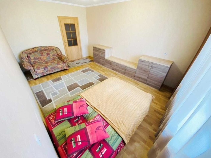 Григоренко, 16, Позняки. Осокорки, ТРЦ River Mall - фото 1