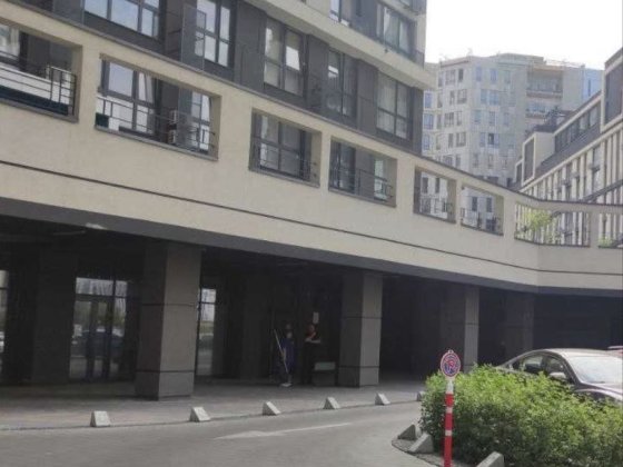 Продам 1 ком квартиру ЖК Славутич Заречная Осокорки Київ