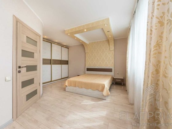 Без комісії Продаж 1к квартири  Воскресенський просп. (Перова), 10а Киев