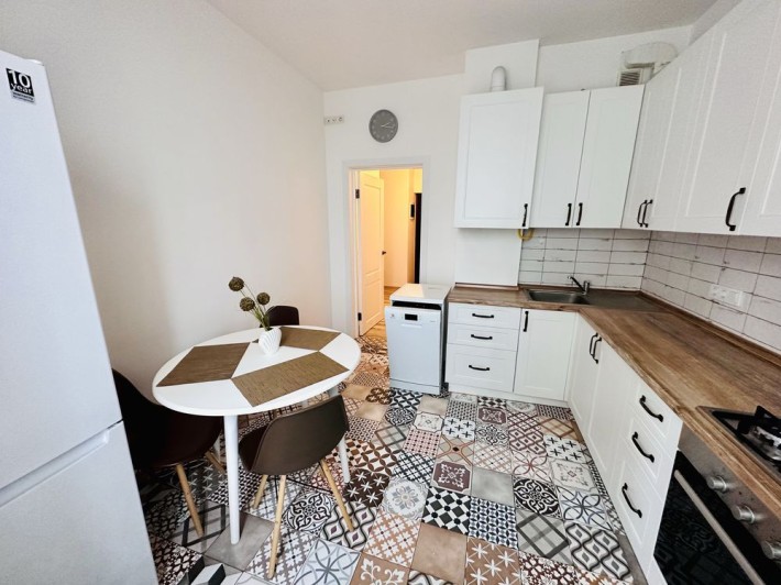 Продаж 2-кім. квартири з ремонтом, меблями та технікою, Голосіївський - фото 1