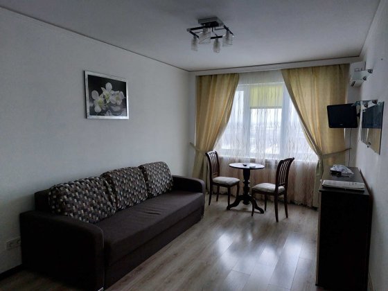 1 комн  вул.Райдужна