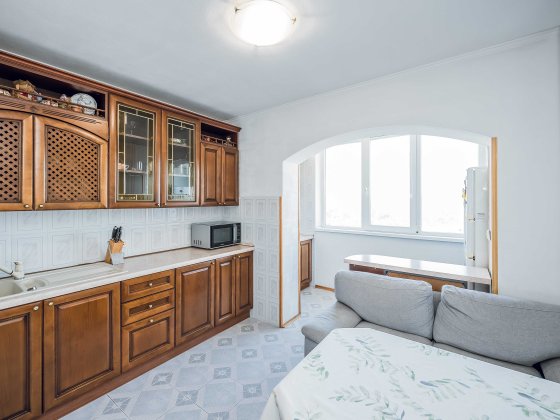 Продаж 3-кімнатної квартири вул. Рональда Рейгана 26 (Драйзера)