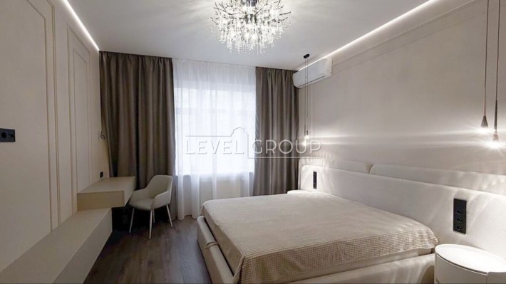 Центр Печерськ Авторський ремонт 2к по  вул. Антоновича 103. - фото 1