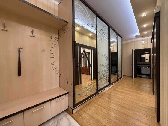 Продаж Просторної 3х кім квартири 115м.Метро Чернігівська.БЕЗ% Киев