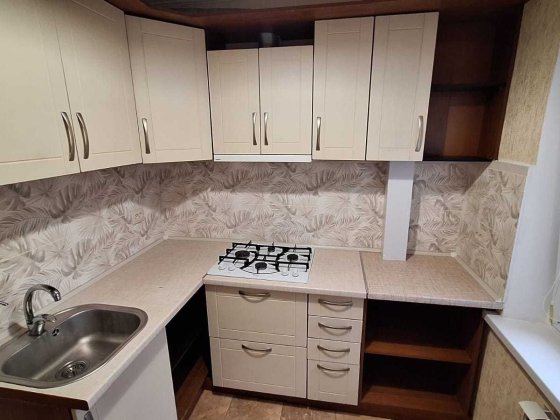 Продаж 2-кімн. квартири м. Іподром та Теремки, вул. Лятошинського 4а.