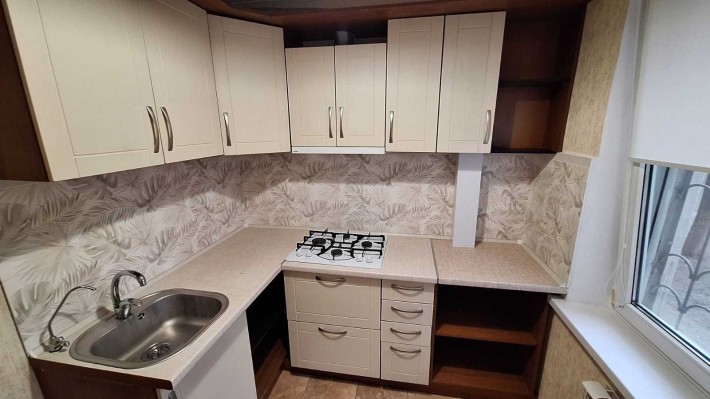 Продаж 2-кімн. квартири м. Іподром та Теремки, вул. Лятошинського 4а. - фото 1