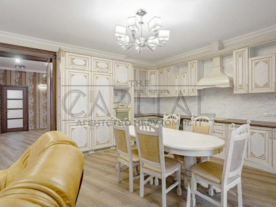 Елегантна 3-кімнатна квартира 103м2 у Французькому кварталі Киев