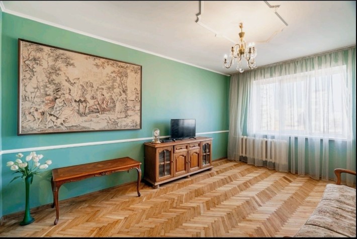 Продается достойная 3 комнатная квартира возле метро Харьковская - фото 1