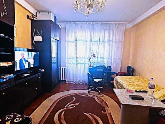 Продаж 2 кім.квартіри на вул. Автозаводська 25. Оболонський р-н