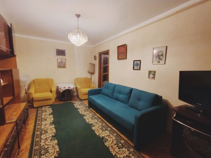 Коломіївський пров. 12, 5/5ц, 2кв. з ремонтом, меблями і технікою. - фото 1