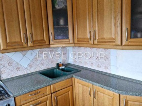 ШВИДКО продам 2-к ремонт пр.Алішера Навої,76 Дніпровський Дарниця Киев