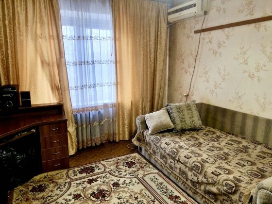 Продам 2 комнатную квартиру на Тополе. Дніпро