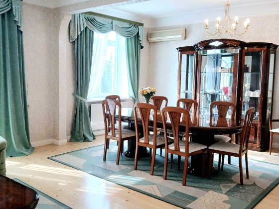 центр, міцна сталінка-126м² Дніпро