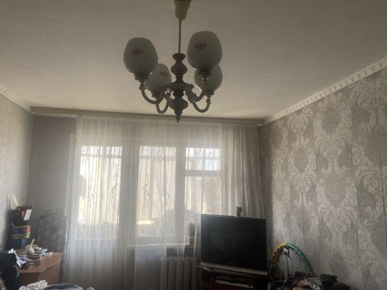 Продам 2-кім квартиру на Польовій Житомир