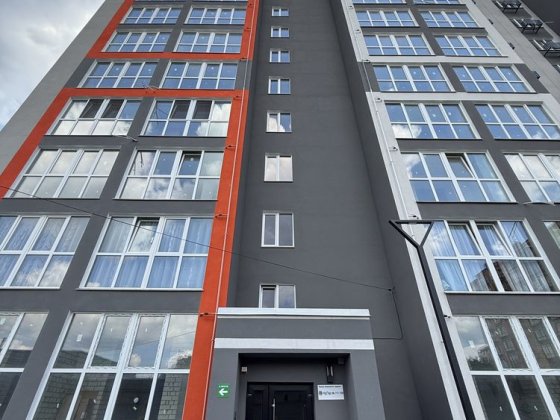 Р-н Масани, 1-кімнатна з ремонтом , 45 кв.м Чернігів