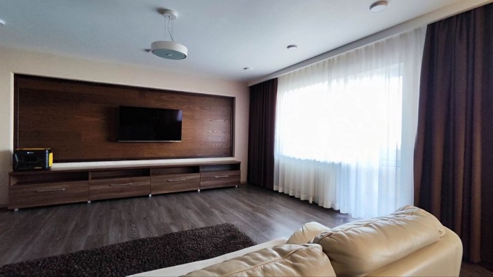 850 дол кв м за квартиру 105 кв м с ремонтом и мебелью! - фото 1