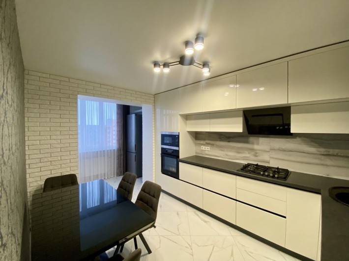 Продам 2к.квартиру в ЖК - фото 1