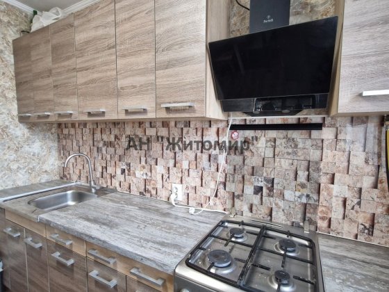 Продається 2-кімнатна квартира на Богунії.