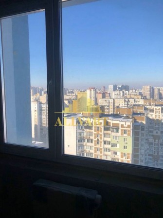 Продаж 3 кім  квартири по вулиці Вишняківська 4, метро Харківська - фото 1