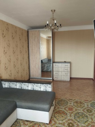 Продається   3-х кімнатна кв-ра, серія ЧН.  9/9 пан. вул. Коваленко - фото 1