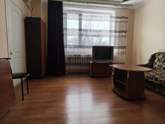 Продам  большую 2х к сталинка  Центр Днепр