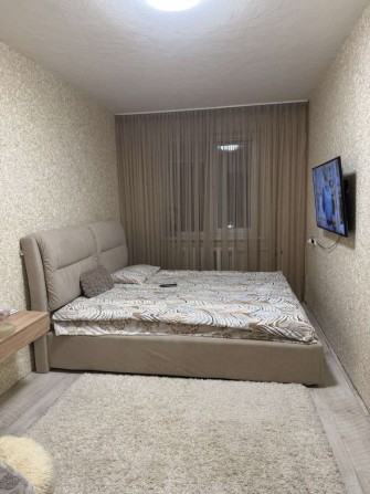 Продам 2 кімнатну квартиру по вулиці Вітрка 4/5п. - фото 1